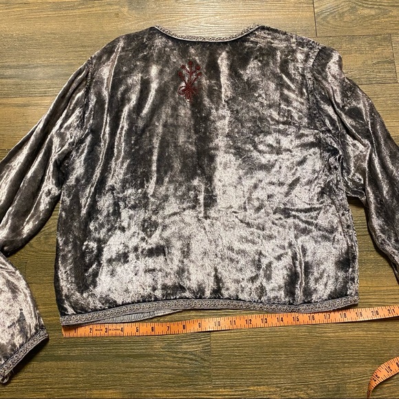 Johnny Was shiny grey Embroidered Velvet Top - Picture 12 of 12